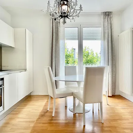 Apartment Attico Con Garage E Ampia Terrazza Privata *