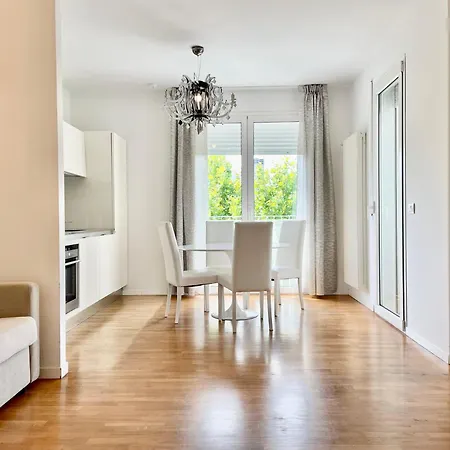 Attico Con Garage E Ampia Terrazza Privata Apartamento Rímini