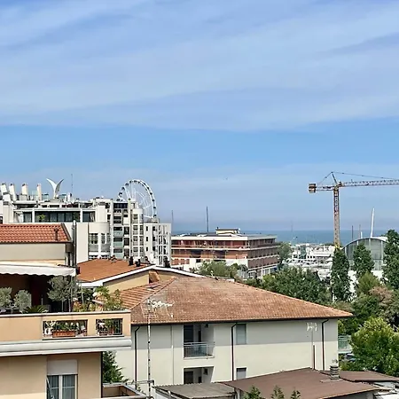 Attico Con Garage E Ampia Terrazza Privata * Rímini