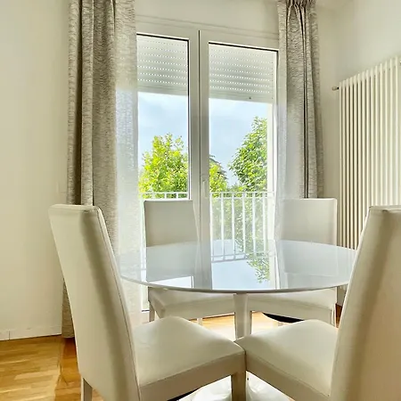 Apartamento Attico Con Garage E Ampia Terrazza Privata